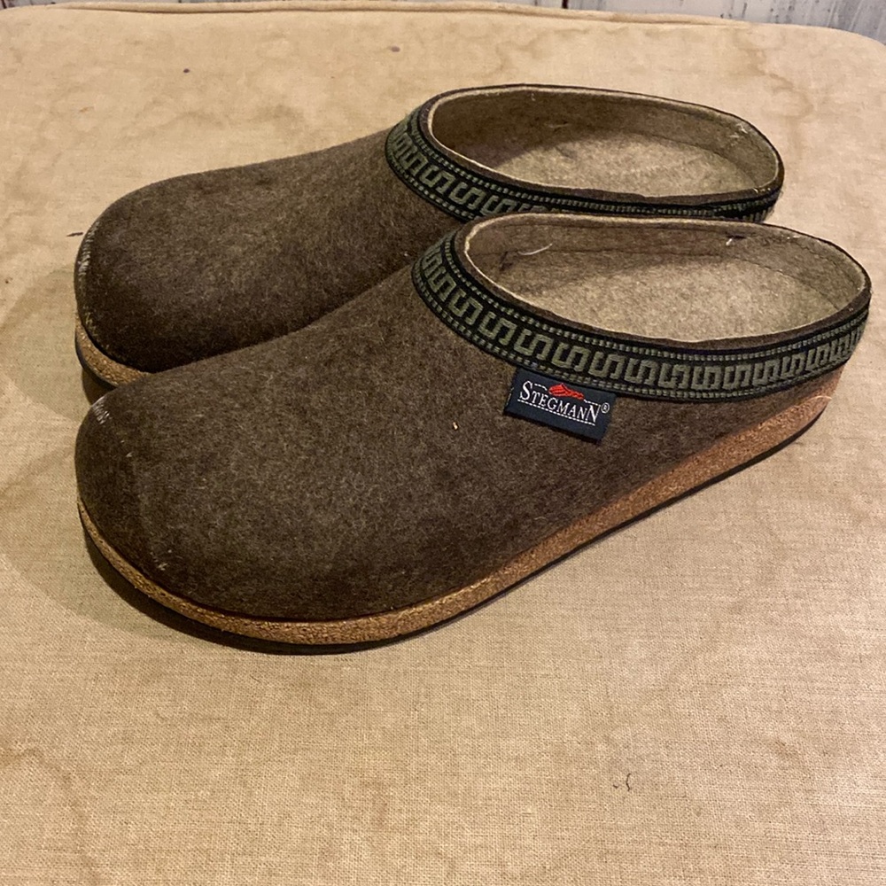 Stegmann Womens Wool Slipper - size 8